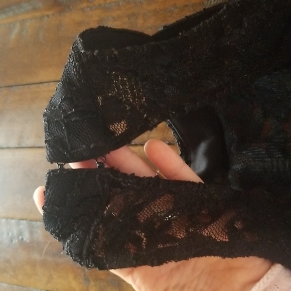 Black Lace Sparkly Halter Open Back Crop Top, Size 5 - Picture 3 of 6